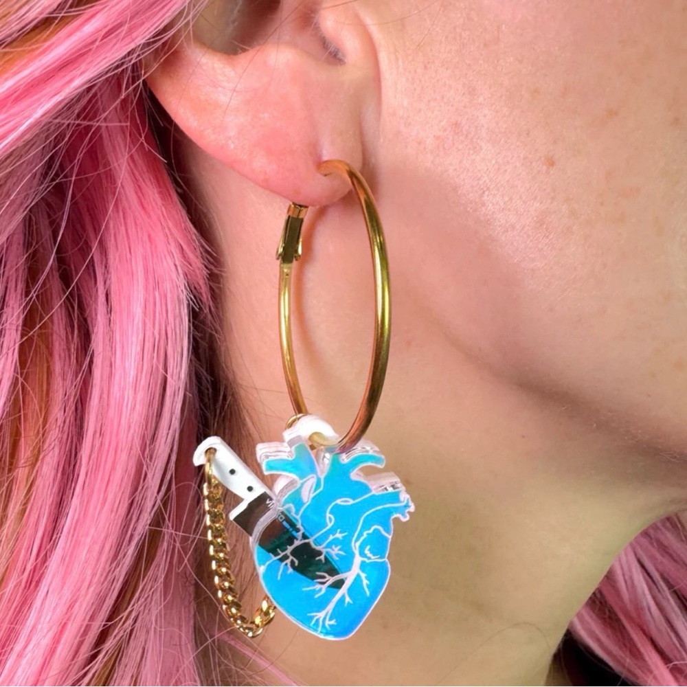 VINCA Chopped Heart Hoops - Dreamy Iridescent